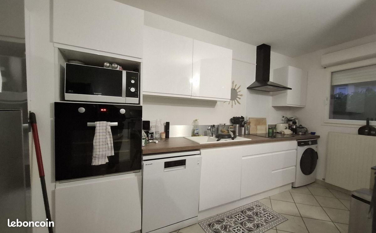 Appartement à louer, 74m², Toussieu