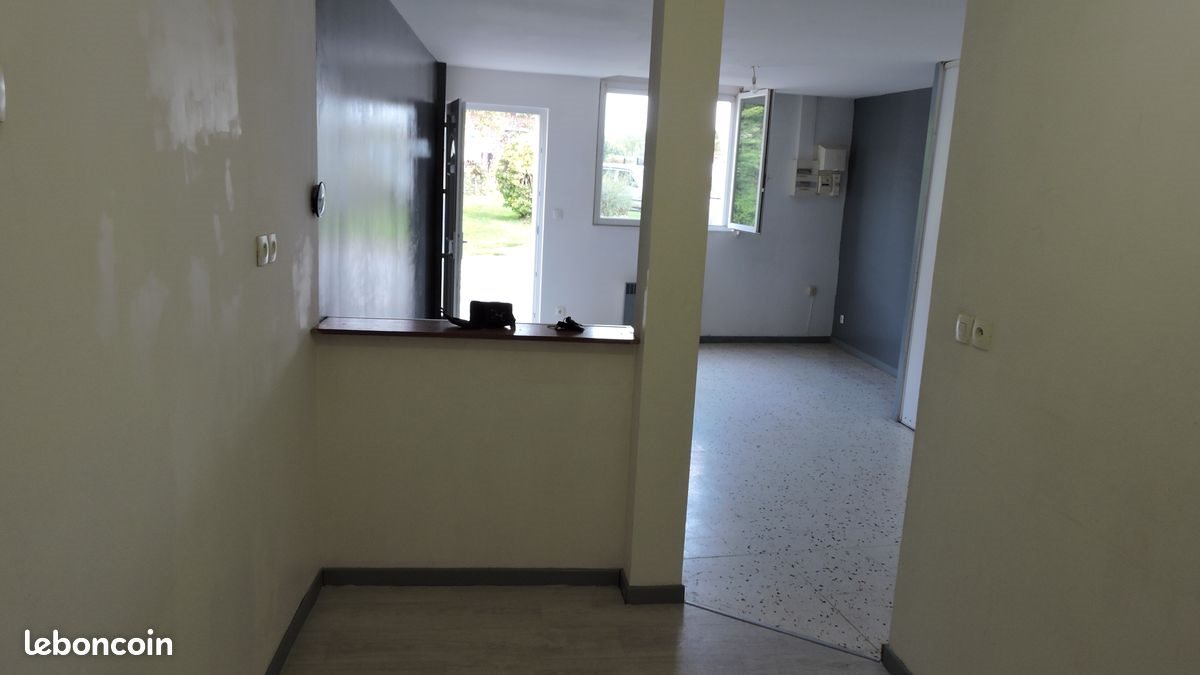 Appartement à louer, 65m², Irles