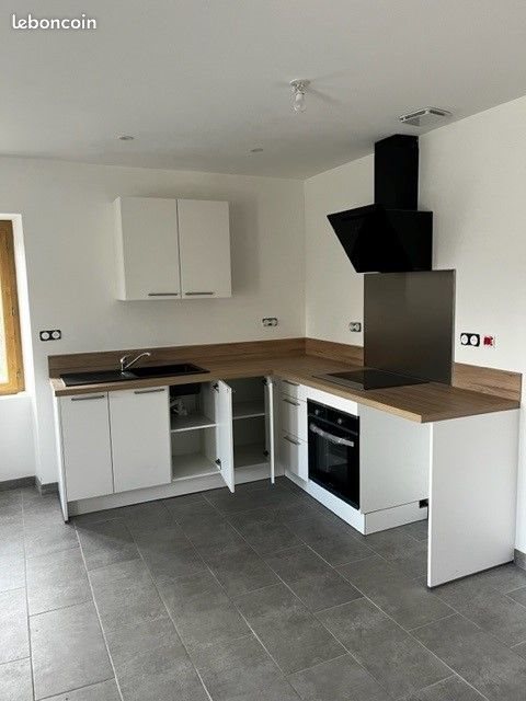 Maison à louer, 65m², Saint-Salvadour