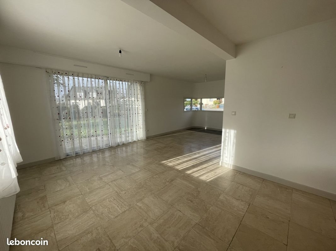 Maison à louer, 117m², Montauban-de-Bretagne