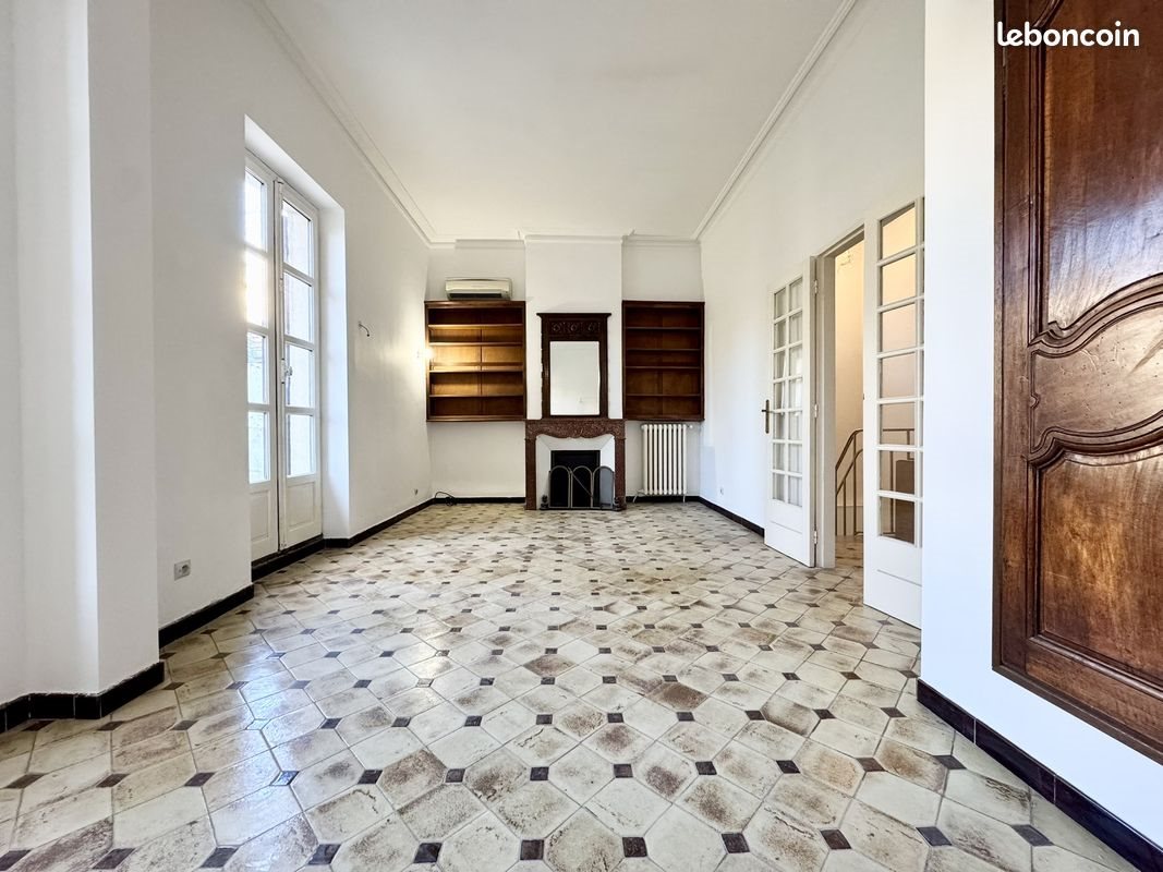 Appartement à louer, 115m², Nîmes