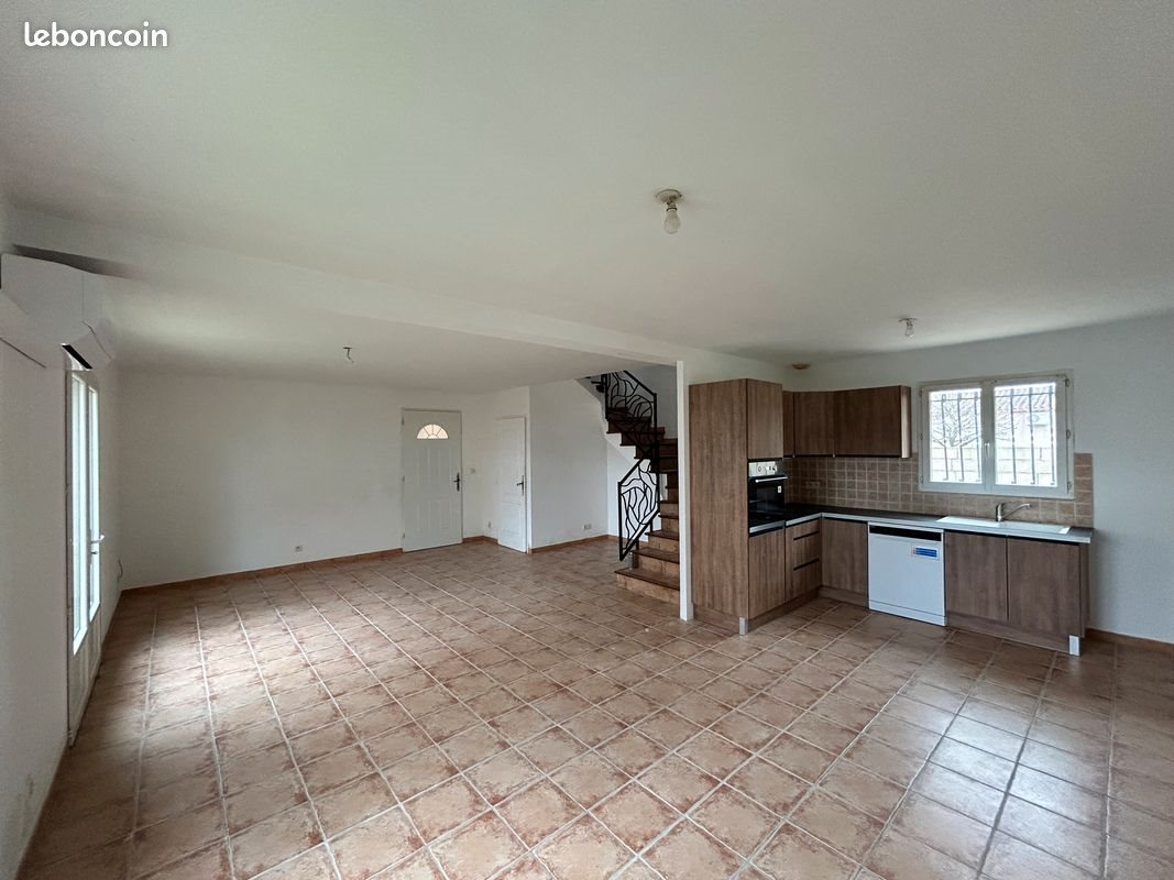 Maison à louer, 91m², Bollène