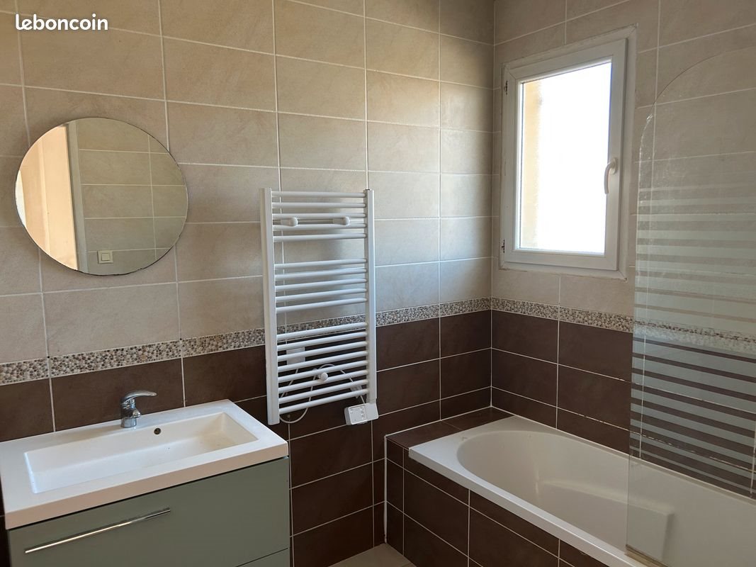 Maison à louer, 91m², Bollène