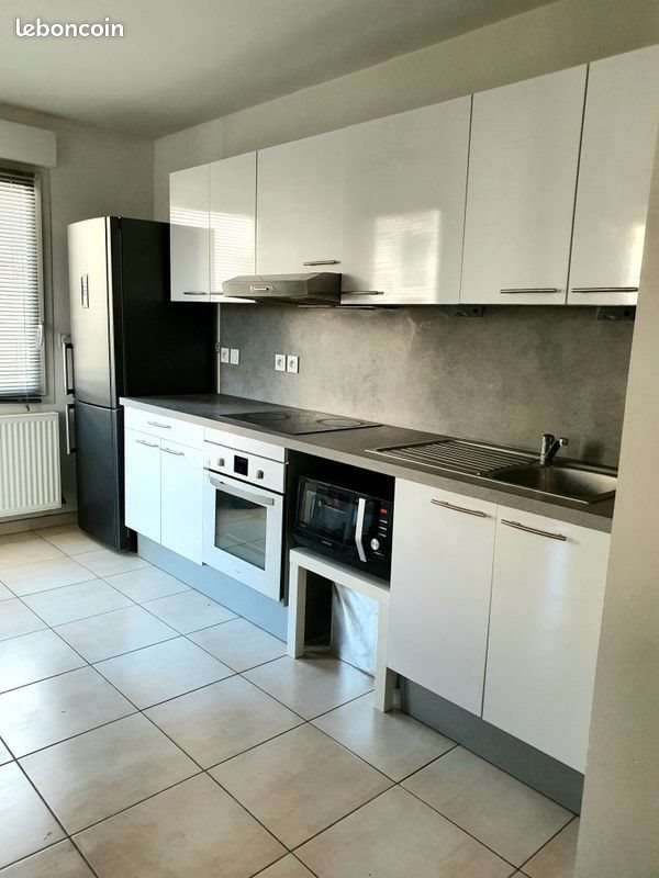 Appartement à louer, 75m², Meyzieu