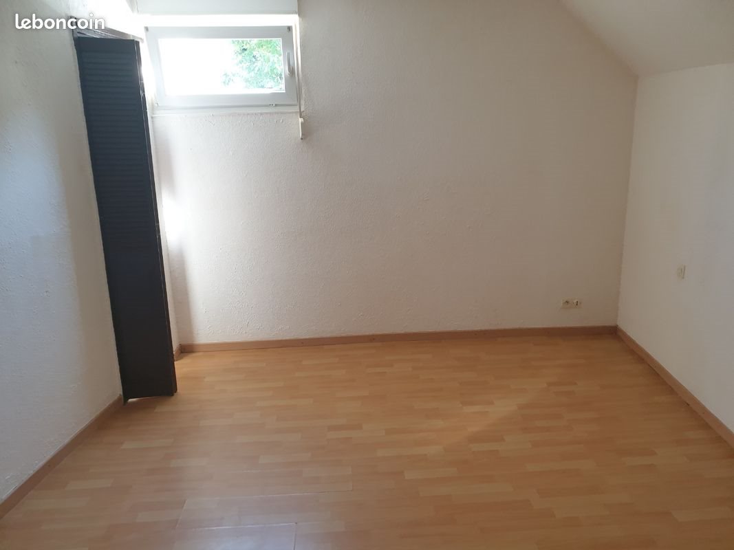 Maison à louer, 90m², Delle