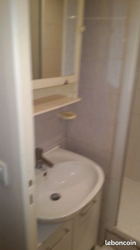 Appartement à louer, 15m², Paris 18ème