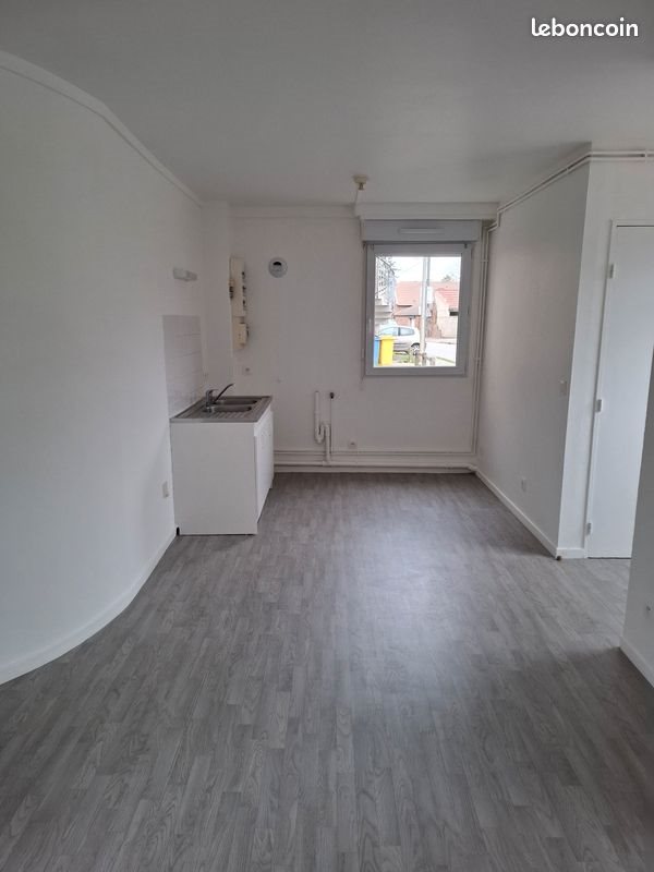 Appartement à louer, 49m², Beaulieu-les-Fontaines