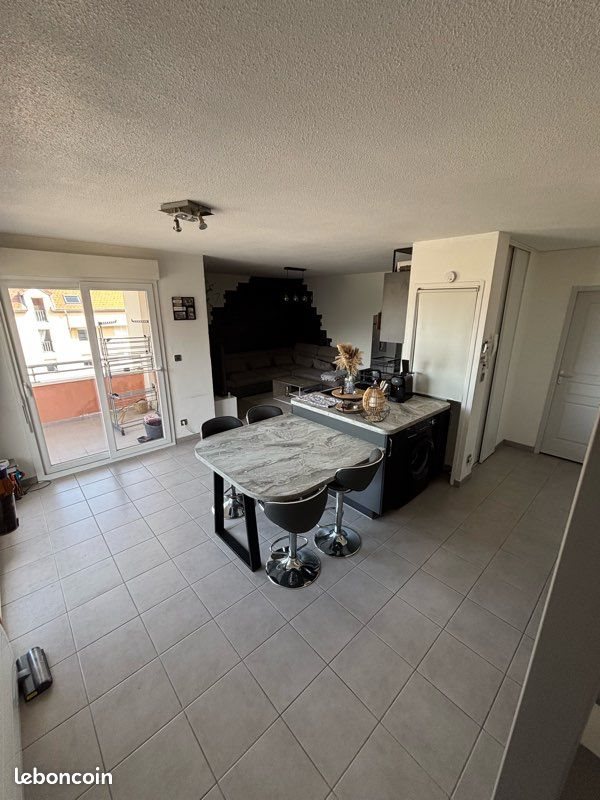 Appartement à louer, 70m², Thoiry