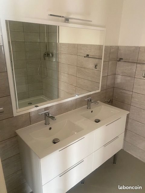 Appartement à louer, 71m², Marseille 8ème