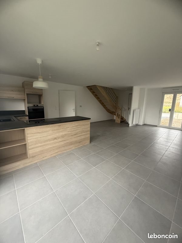 Maison à louer, 94m², Athies