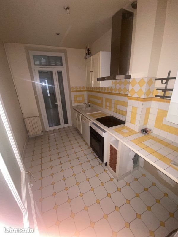 Appartement à louer, 58m², Marseille 5ème