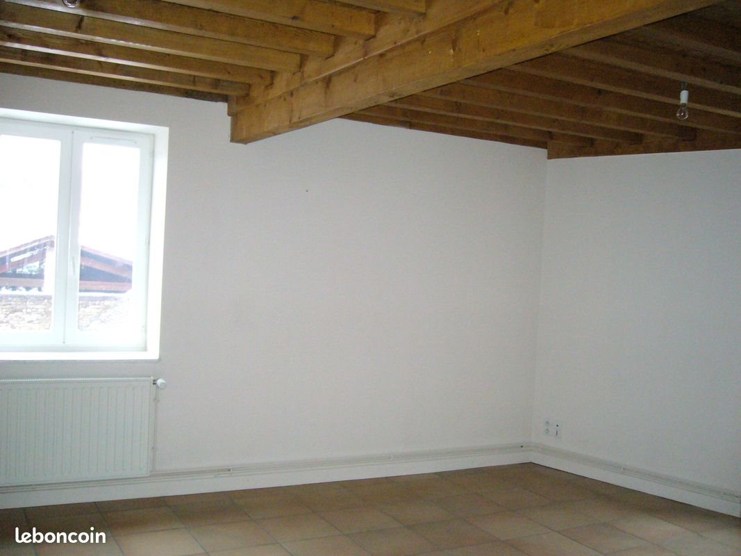 Appartement à louer, 80m², Lugny