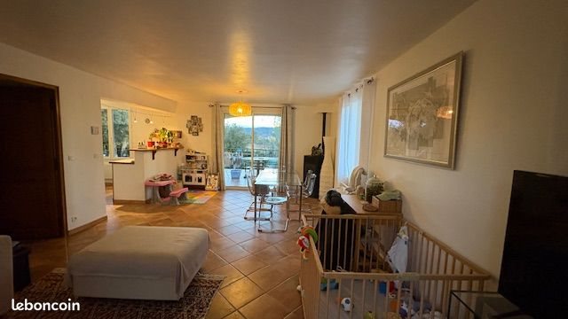 Maison à louer, 122m², Brignoles