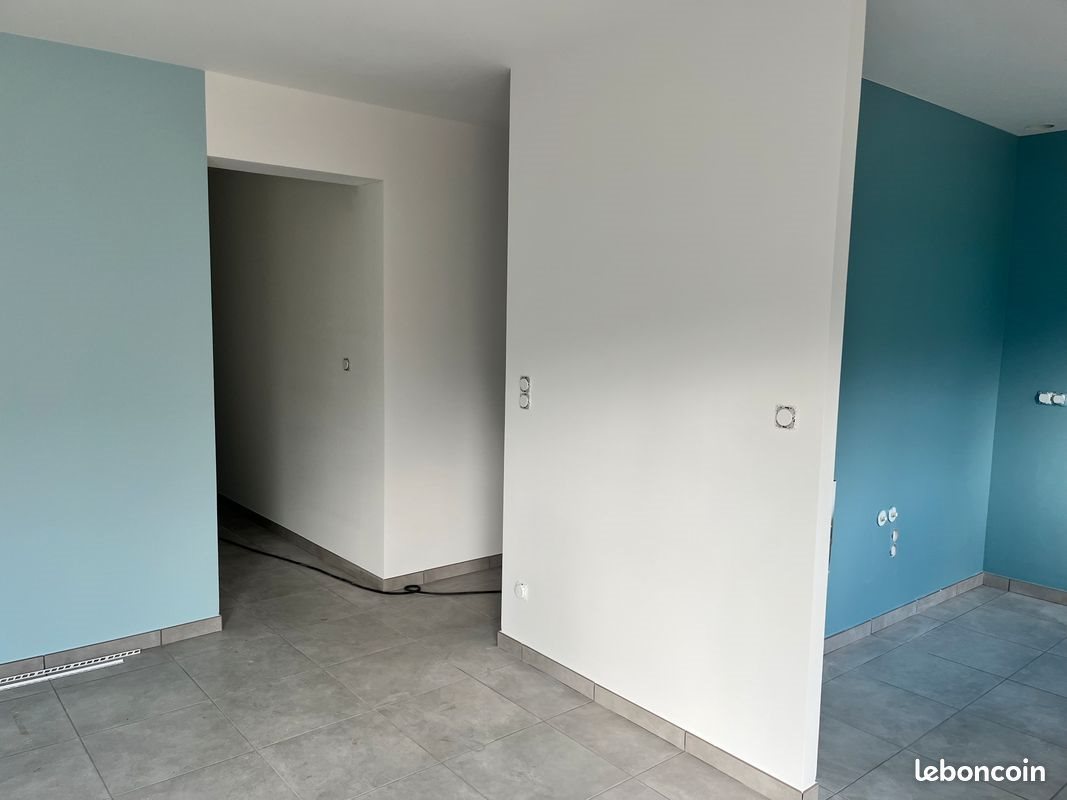 Maison à louer, 81m², Leyment