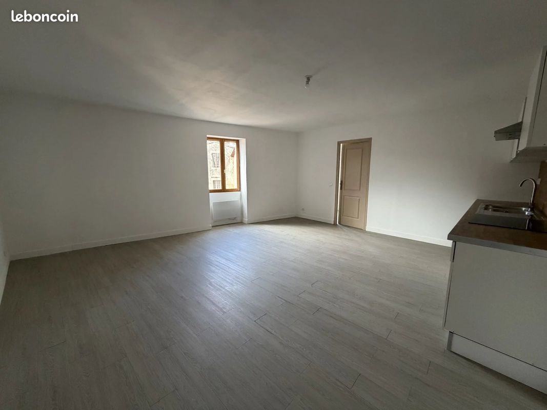 Appartement à louer, 62m², Lodève
