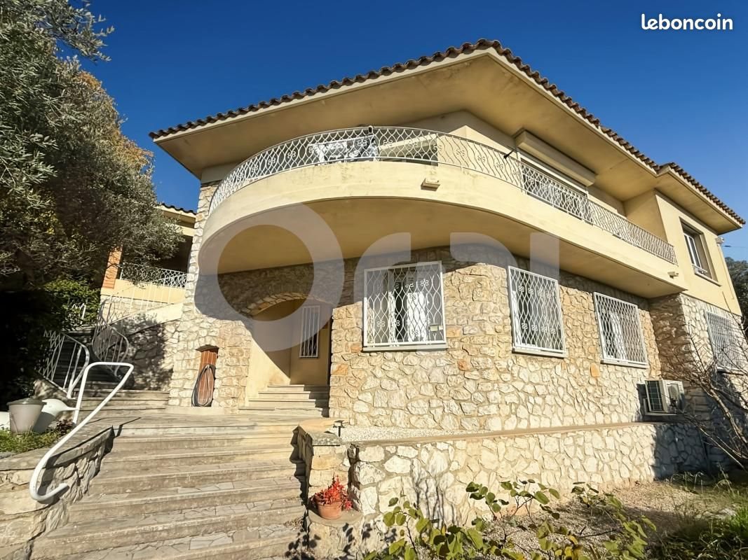 Maison à louer, 220m², Toulon