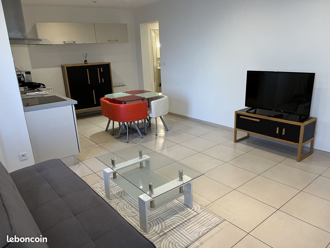 Appartement à louer, 41m², Grans