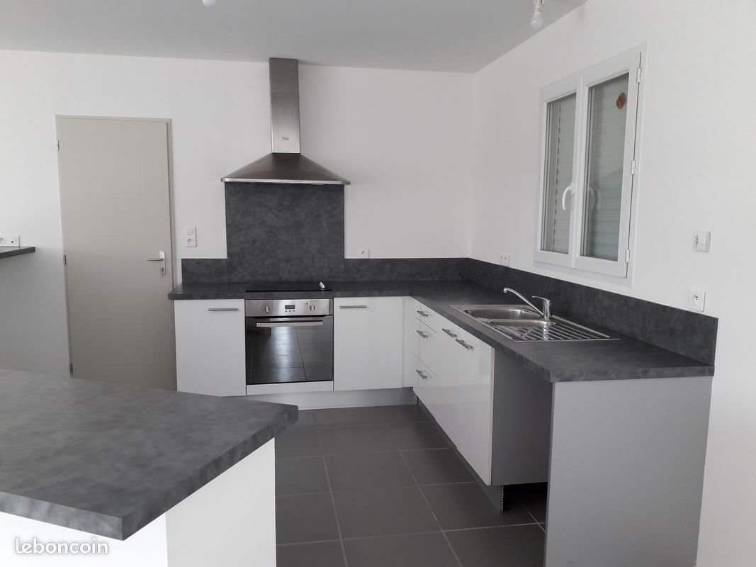 Maison à louer, 127m², Foussignac