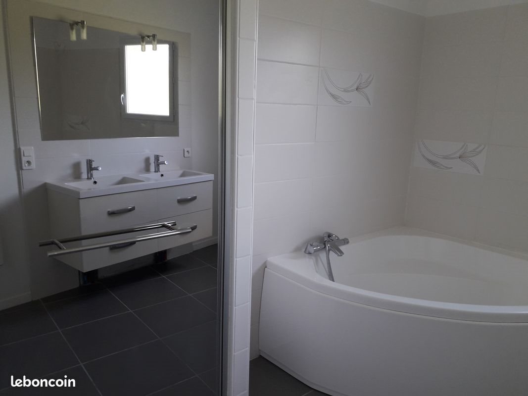 Maison à louer, 127m², Foussignac