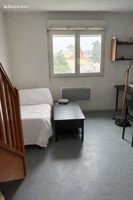 Appartement à louer, 28m², Bron