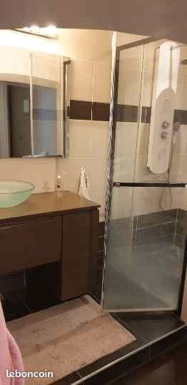 Appartement à louer, 47m², La Roque-d'Anthéron