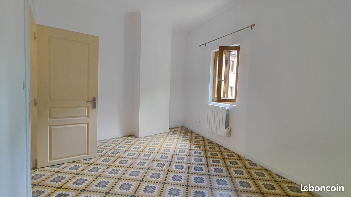 Appartement à louer, 34m², Sommières