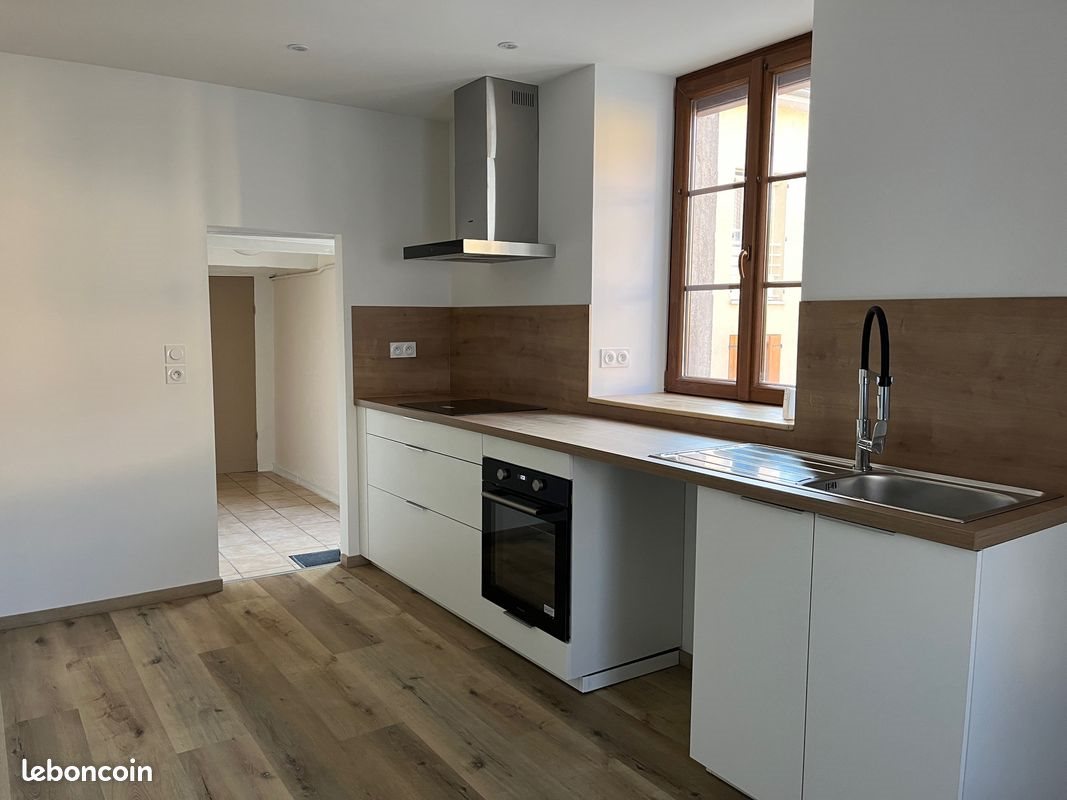 Appartement à louer, 72m², Saint-Vit