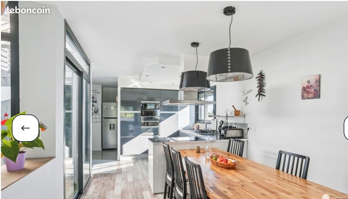 Maison à louer, 289m², Bassens