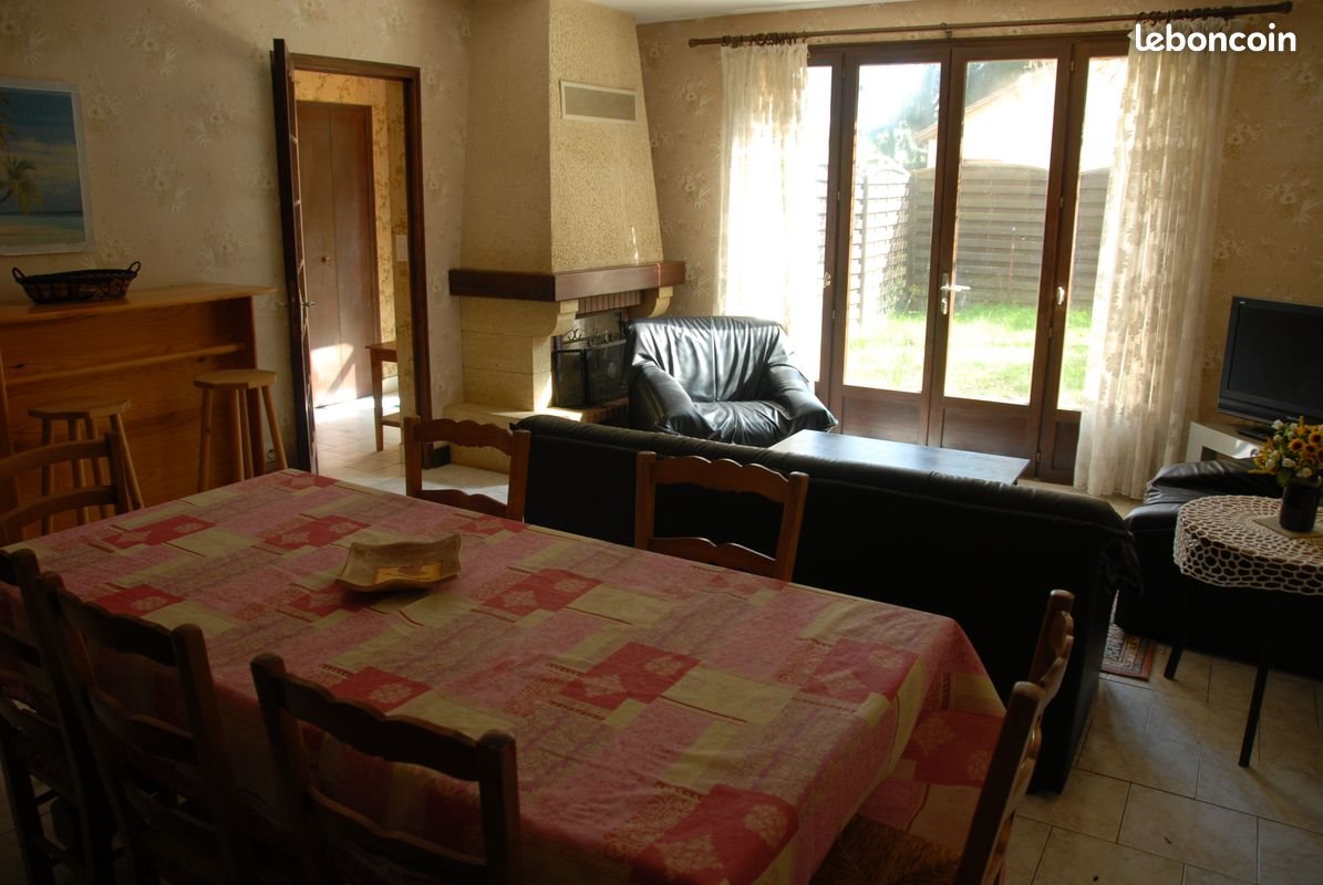 Maison à louer, 115m², Salignac-Eyvigues