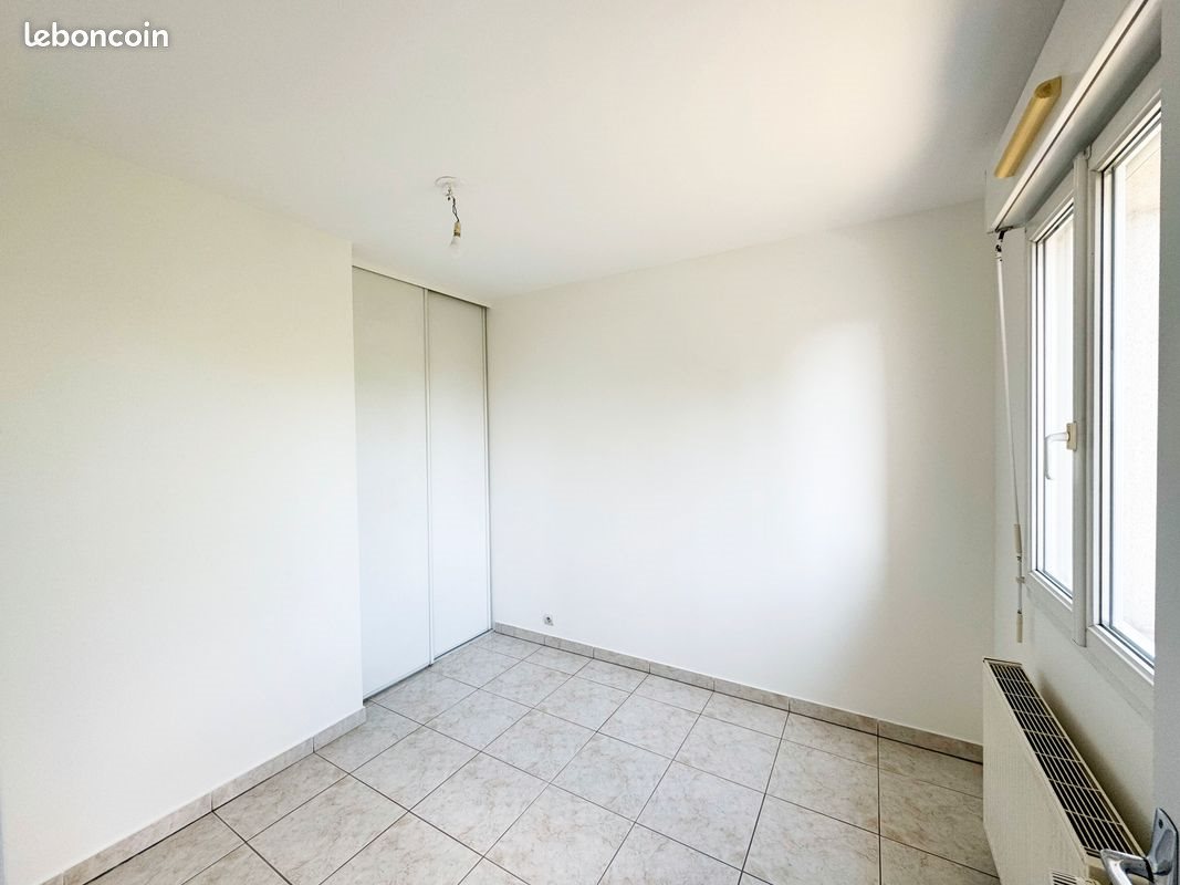 Appartement à louer, 36m², Linas