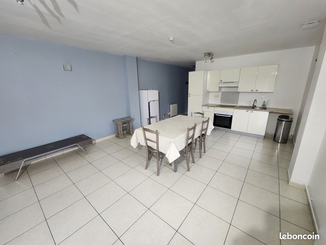 Appartement à louer, 65m², Vieux-Condé
