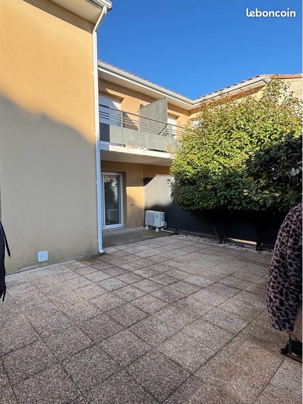 Appartement à louer, 37m², Grans