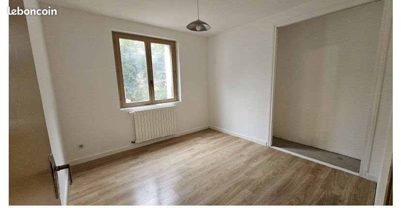 Maison à louer, 101m², Aouste-sur-Sye