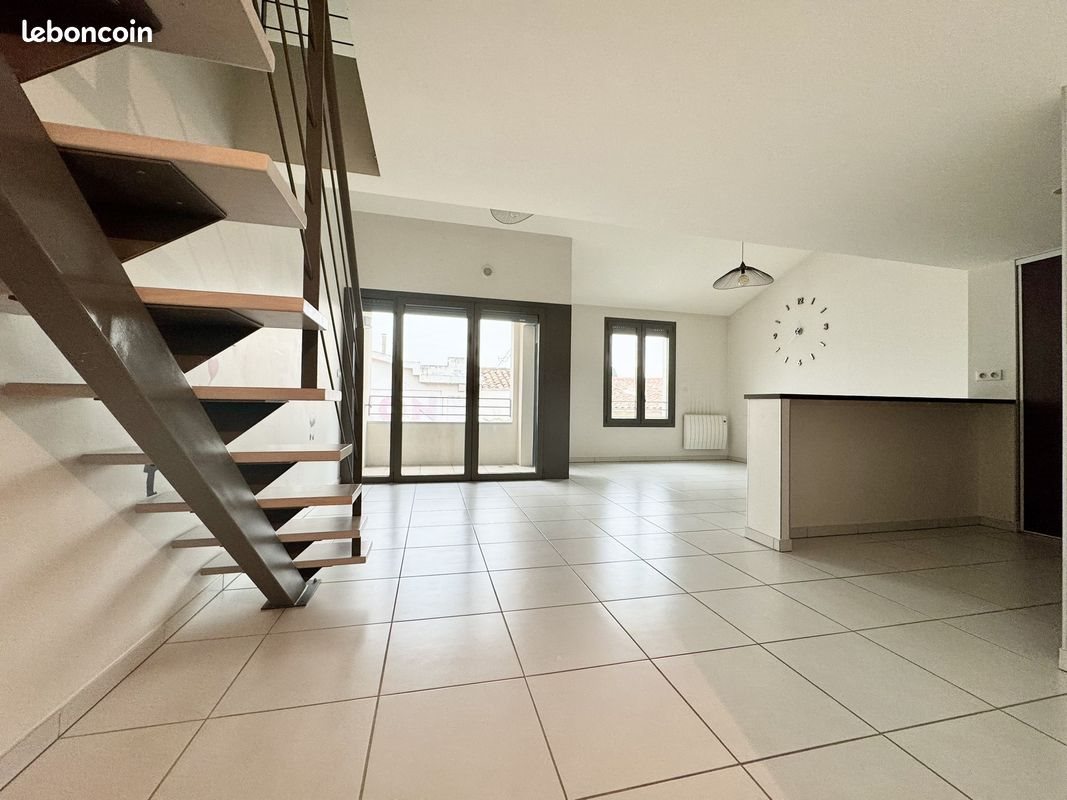 Appartement à louer, 59m², Nîmes