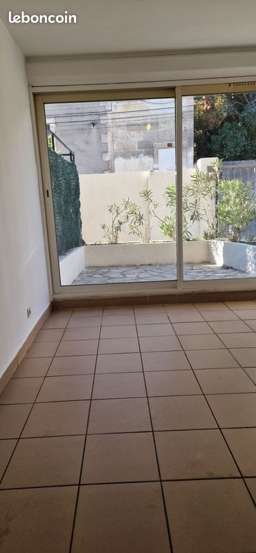 Appartement à louer, 22m², Nîmes
