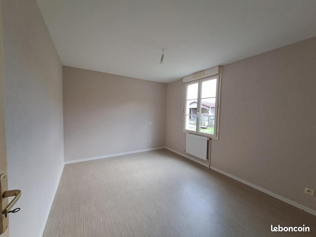 Appartement à louer, 51m², Saint-Amand-sur-Fion