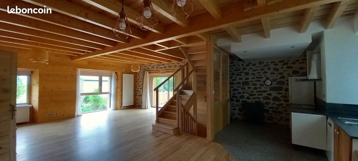 Maison à louer, 90m², Valuéjols