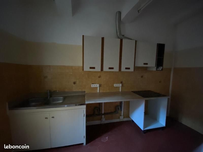 Appartement à louer, 68m², Saint-Maximin-la-Sainte-Baume