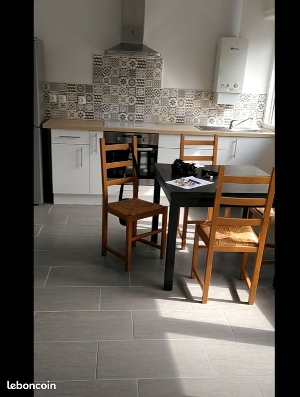 Appartement à louer, 69m², Oloron-Sainte-Marie