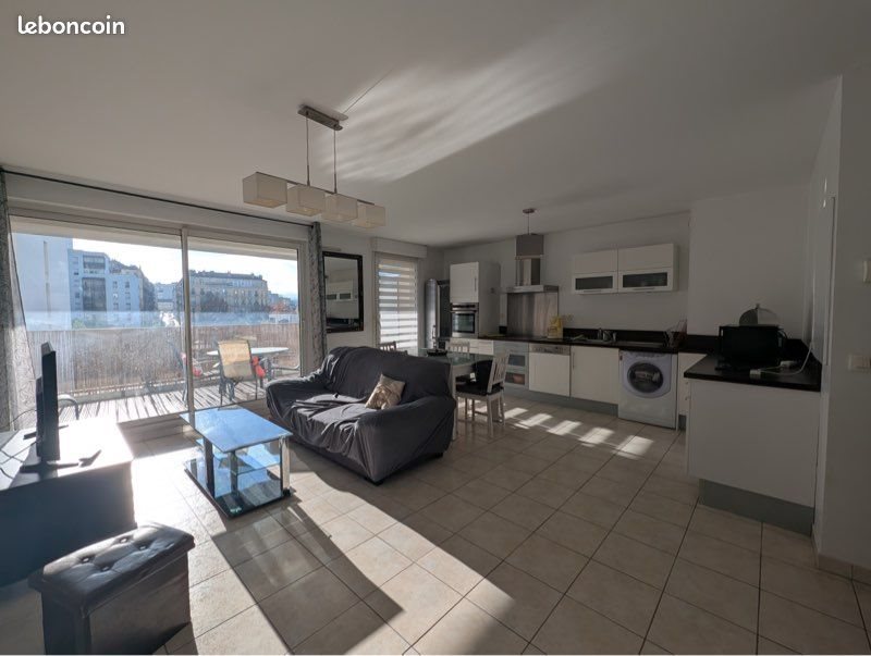 Appartement à louer, 69m², Marseille 2ème