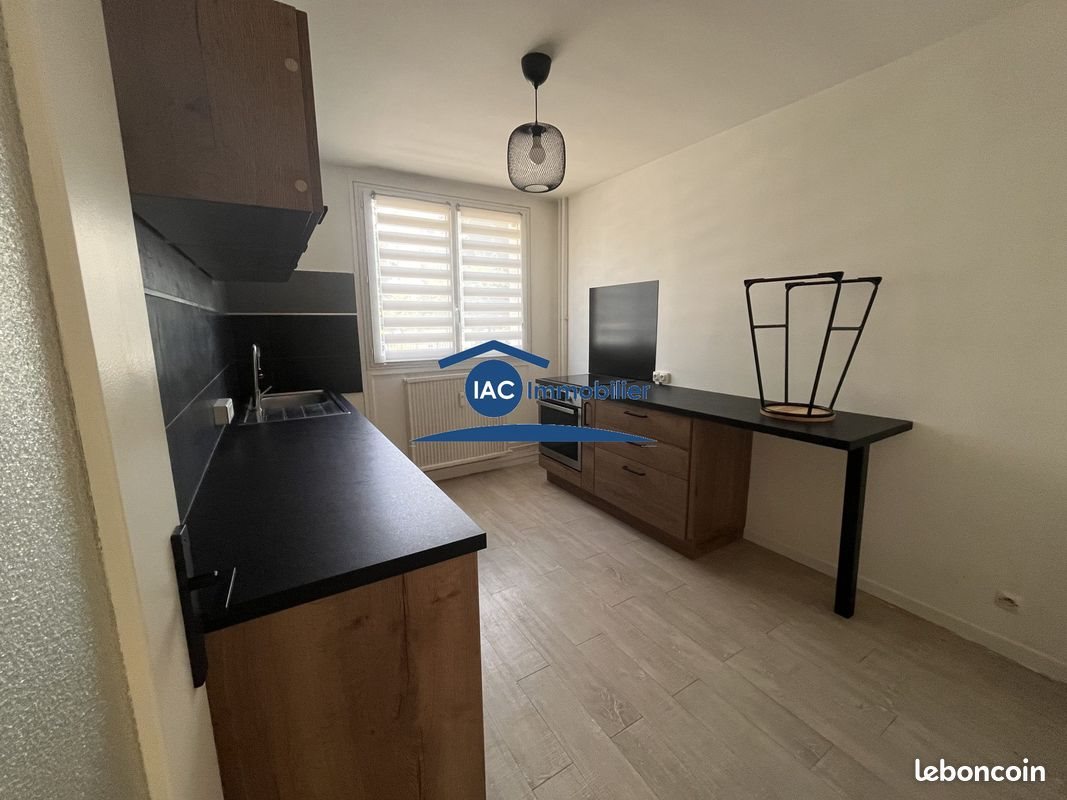 Appartement à louer, 49m², Pierre-Bénite