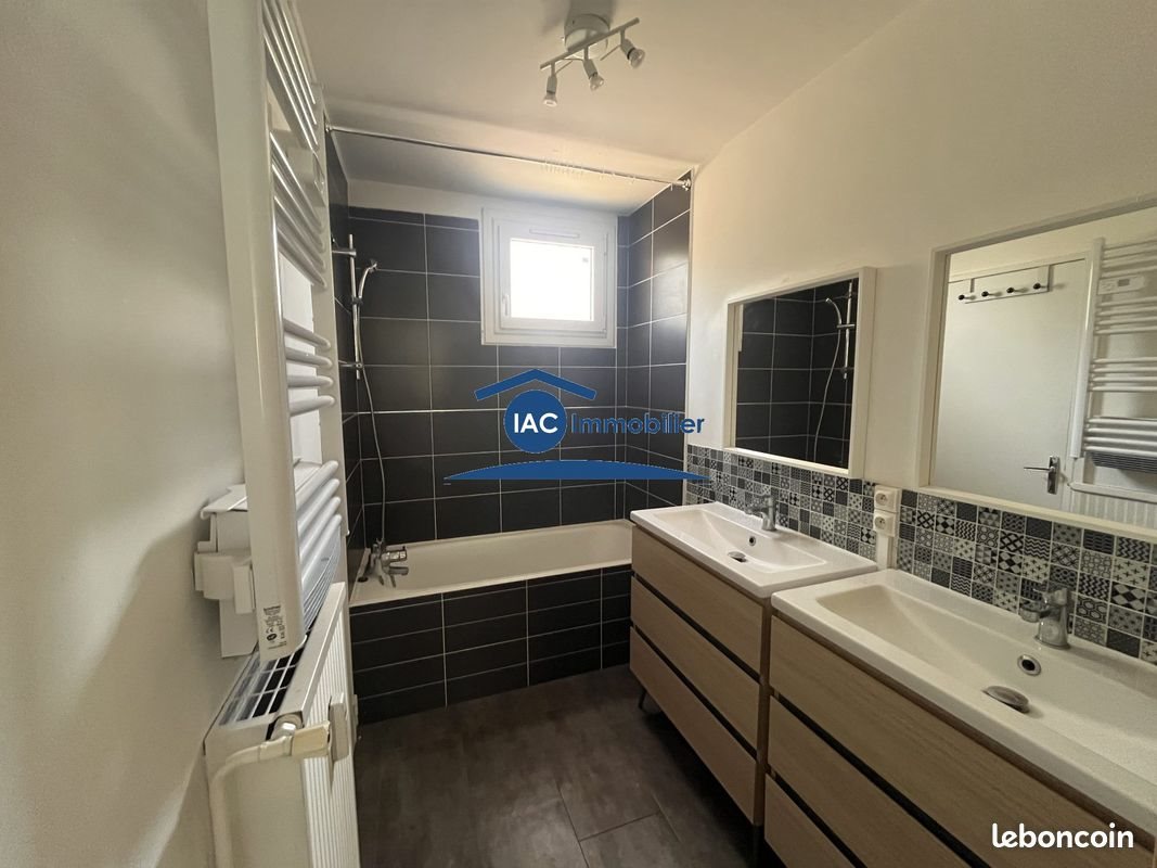 Appartement à louer, 49m², Pierre-Bénite