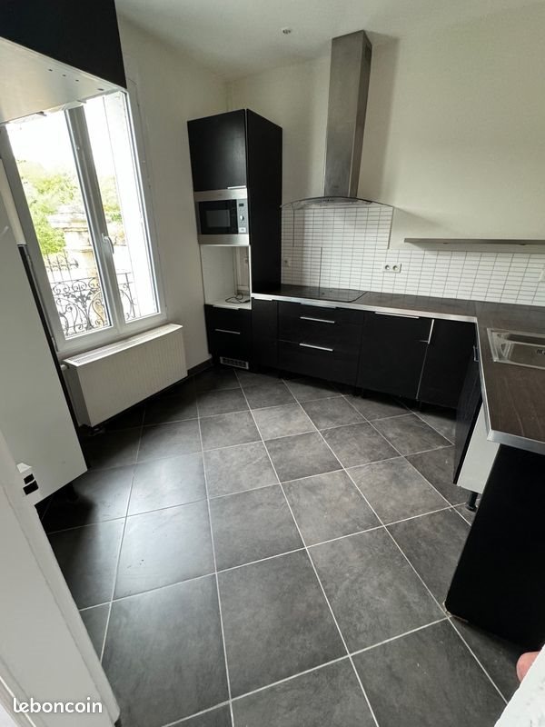 Maison à louer, 115m², Belleu