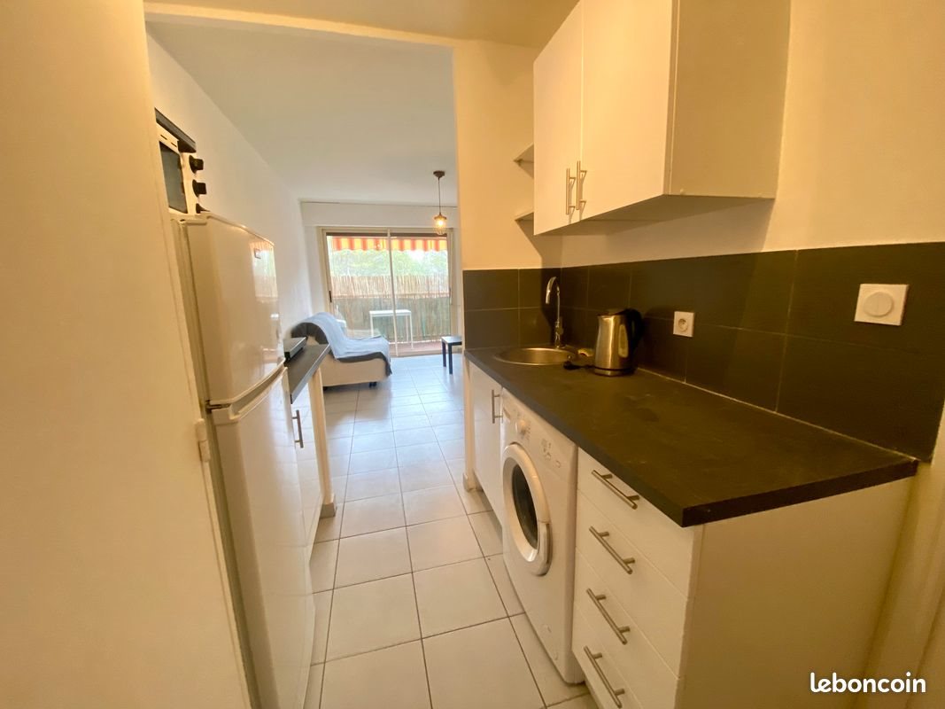 Appartement à louer, 24m², Peymeinade