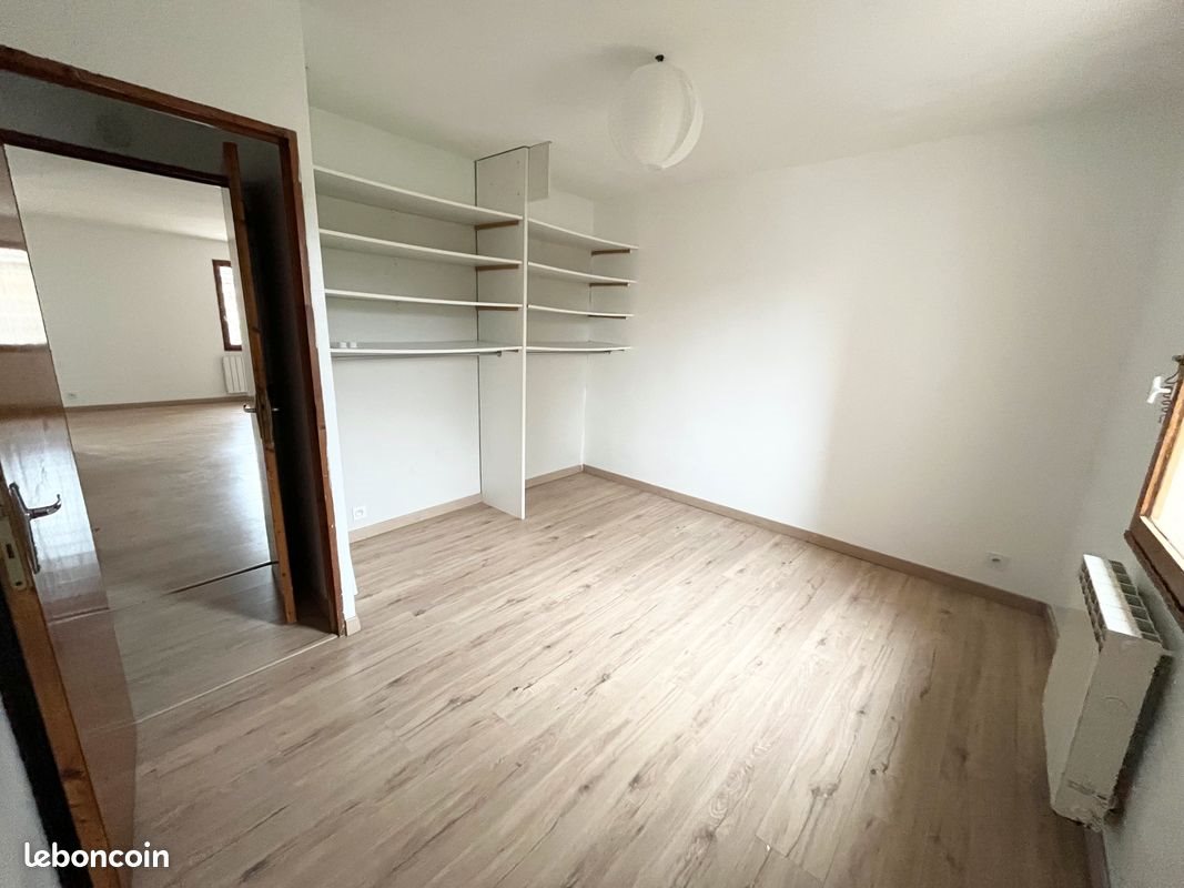 Appartement à louer, 49m², Saint-Zacharie