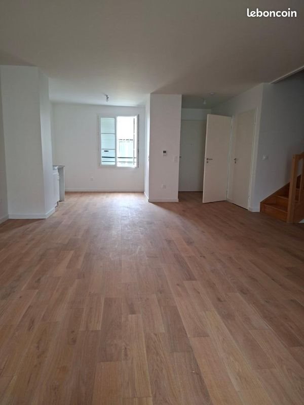 Maison à louer, 117m², Serris