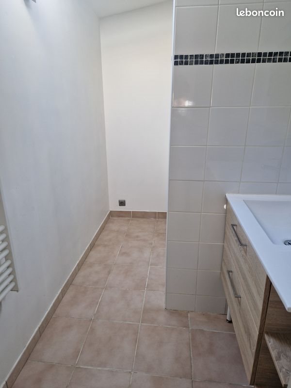 Appartement à louer, 80m², Poussan
