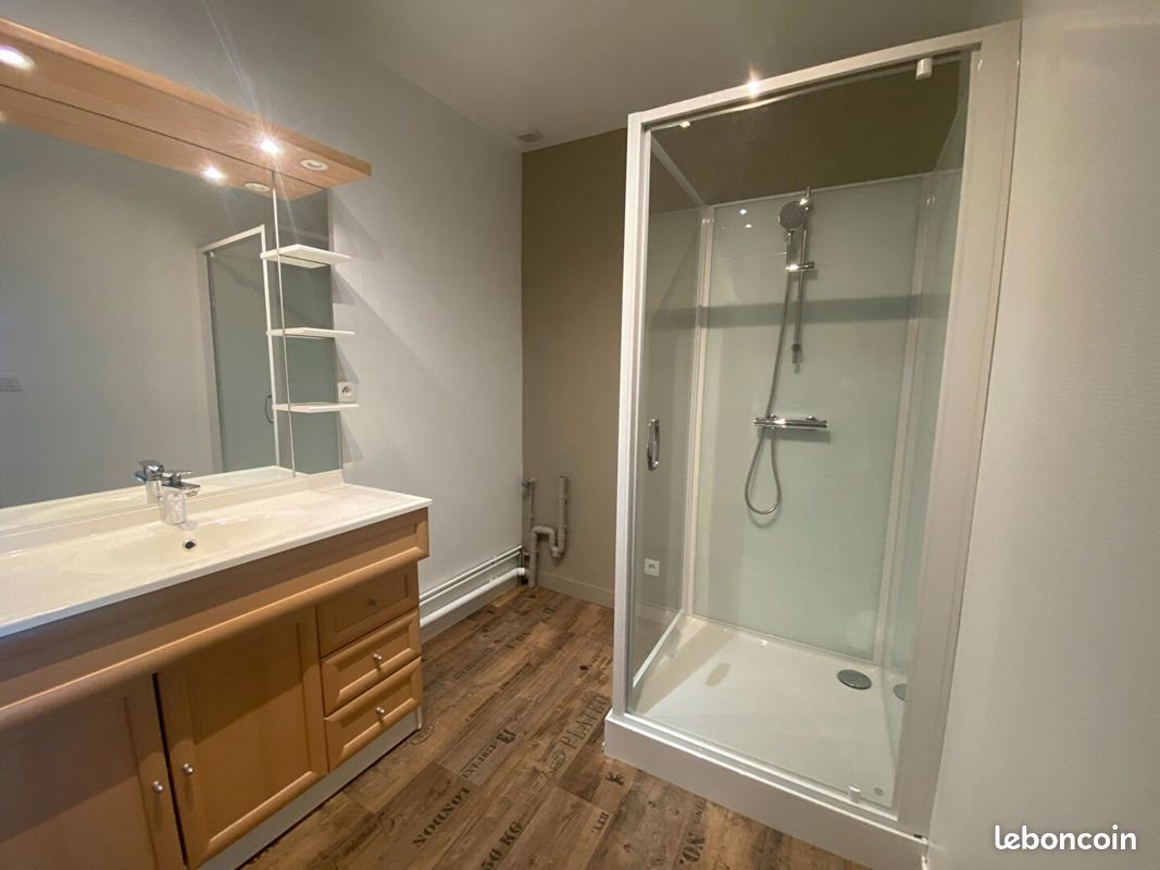 Appartement à louer, 90m², Breteil