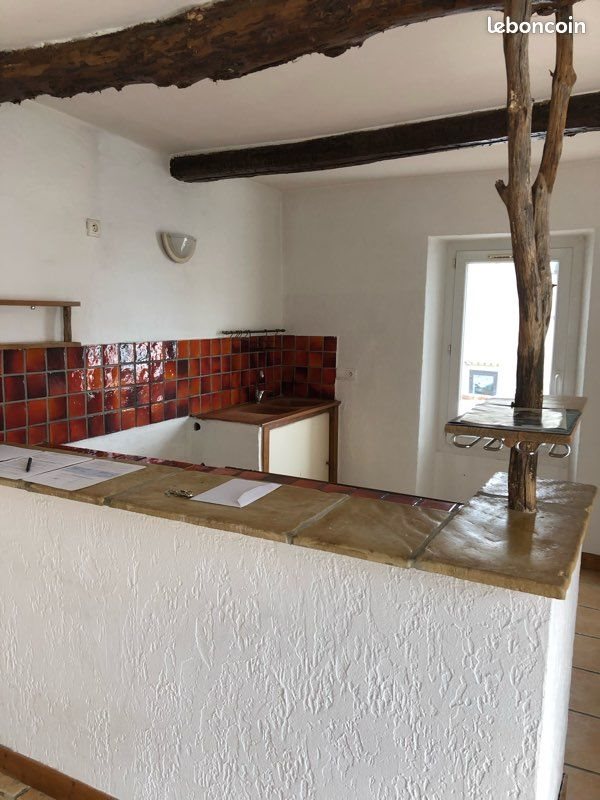 Maison à louer, 80m², Régusse