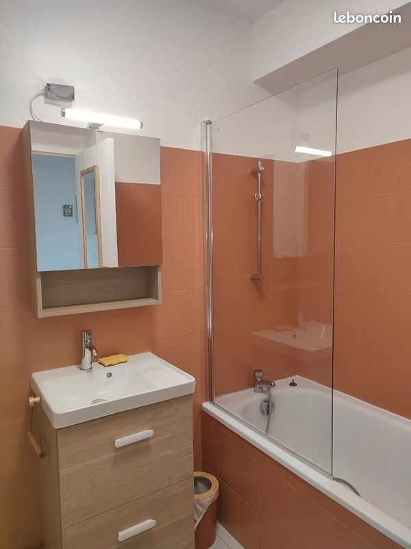 Appartement à louer, 23m², Nîmes